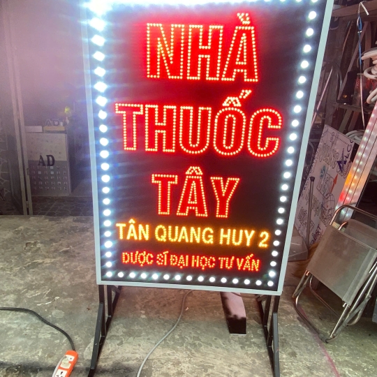 HỘP ĐÈN QUẢNG CÁO NHÀ THUỐC